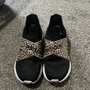 Womens adidas size 8 tennis shoes